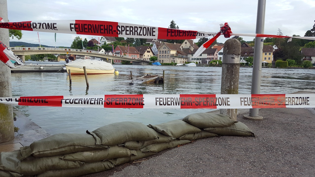 flood, rhine, stein am rhein, barrier, fire fighters, riverside, flooding, switzerland, ship, water level, flooded, bridge, blocking, sandbags, flood, flood, flood, flood, flood, flooding, sandbags